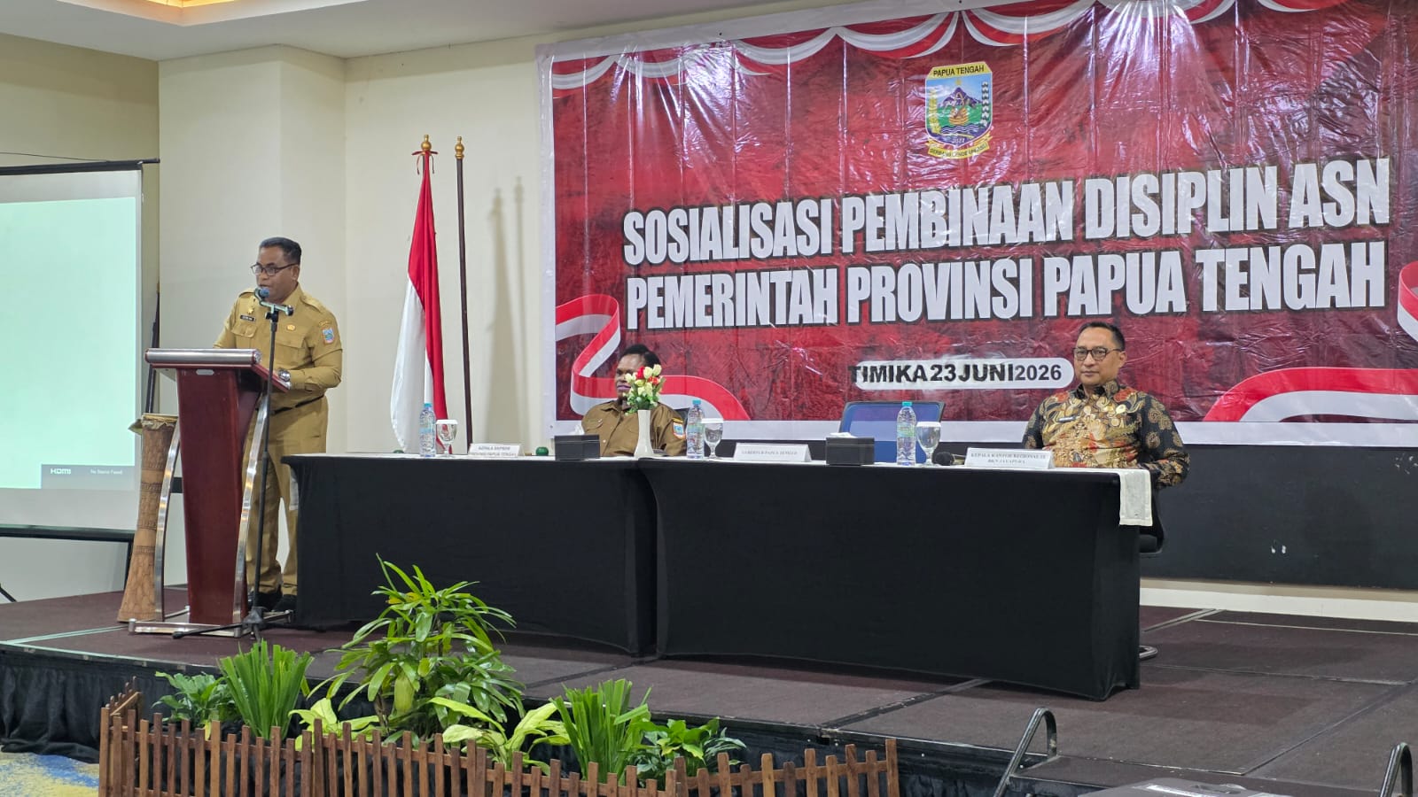 Gubernur Papua Tengah Nawipa Tegaskan Disiplin ASN Tentukan Kualitas Pelayanan Publik, Lima Poin Ditekankan
