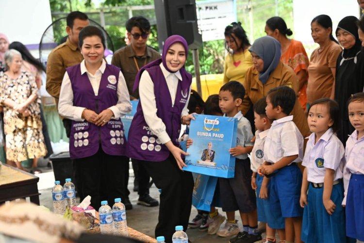 Ketua TP-PKK Kalteng Aisyah Sabran Dorong Posyandu di Gunung Mas Tak Sekadar Urus Kesehatan, Tapi 6 Layanan Dasar