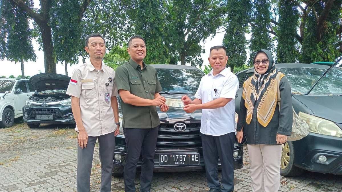 Pemprov Sulsel Serahkan Mobil Operasional ke Kemenhaj, Dukung Pelayanan Jamaah Haji dan Umrah