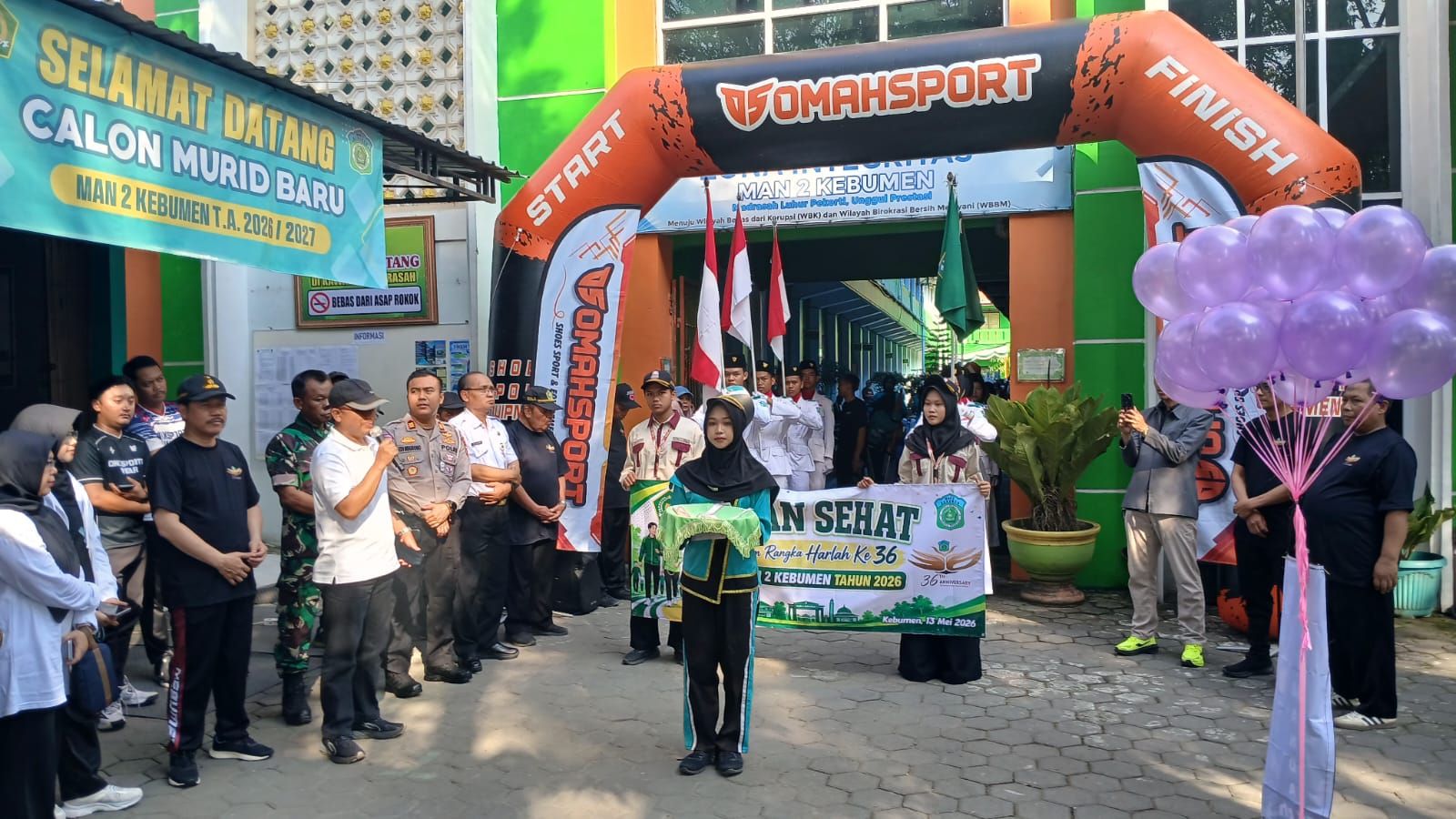Ribuan Peserta Padati Jalan Sehat Harlah ke-36 MAN 2 Kebumen, Hadirkan Sinergi Antarlembaga Pendidikan