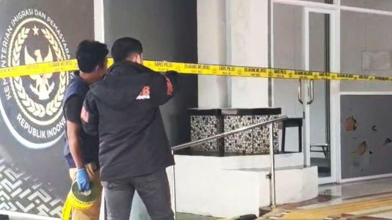Kerusuhan Lapas Narkotika Gowa: Massa Konvoi Bawa Badik dan Busur Panah, 8 Orang Diamankan
