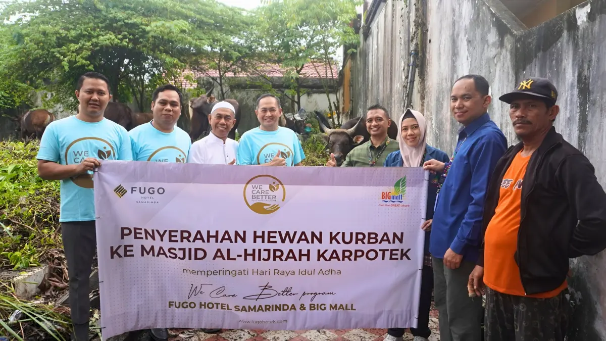 FUGO Hotel dan BIGmall Samarinda Salurkan Satu Ekor Sapi Qurban untuk Warga Karpotek pada Idul Adha 1447 H