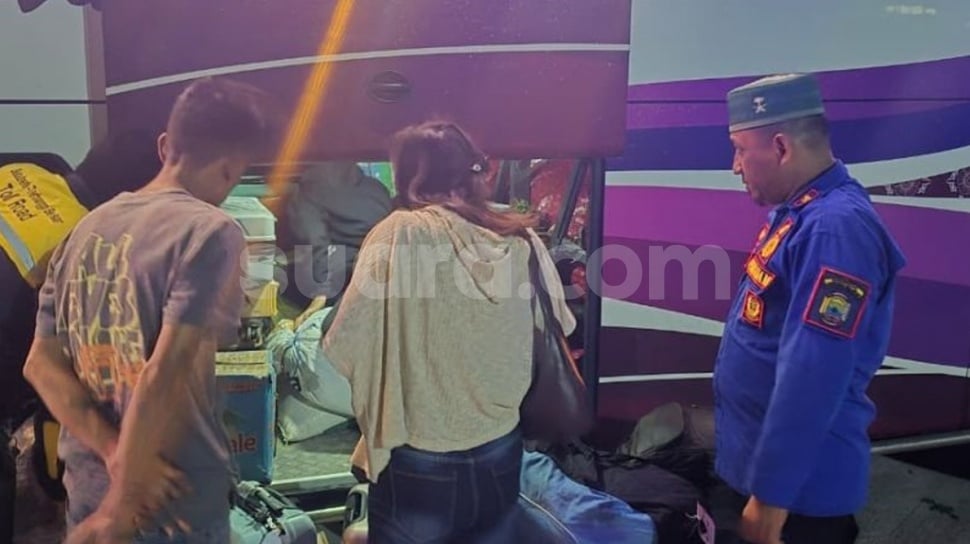 Bukan Api yang Dipadamkan, Damkar Lamsel Evakuasi Remaja Bengkulu yang Kabur ke Jakarta dengan Pendekatan Persuasif