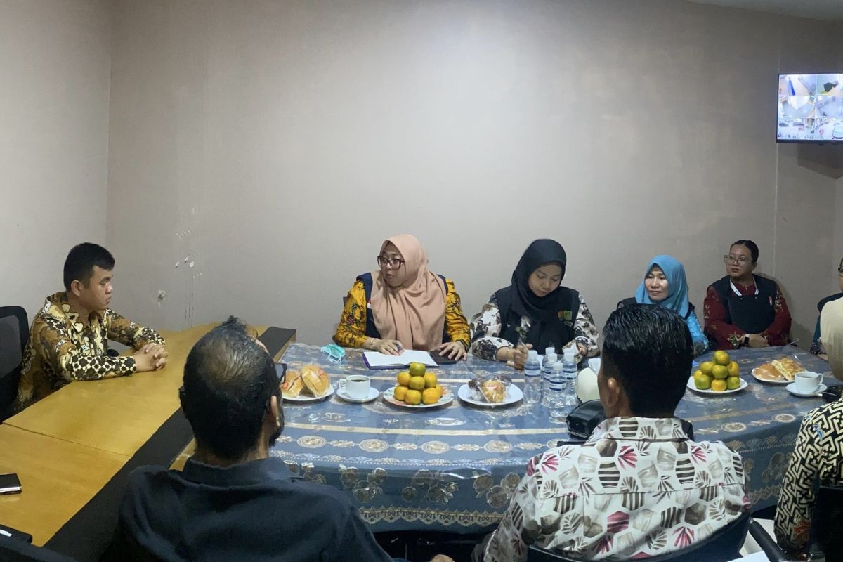 Dinkes Batam Terbitkan 133 Sertifikat Laik Higiene Sanitasi untuk Dapur SPPG Program MBG