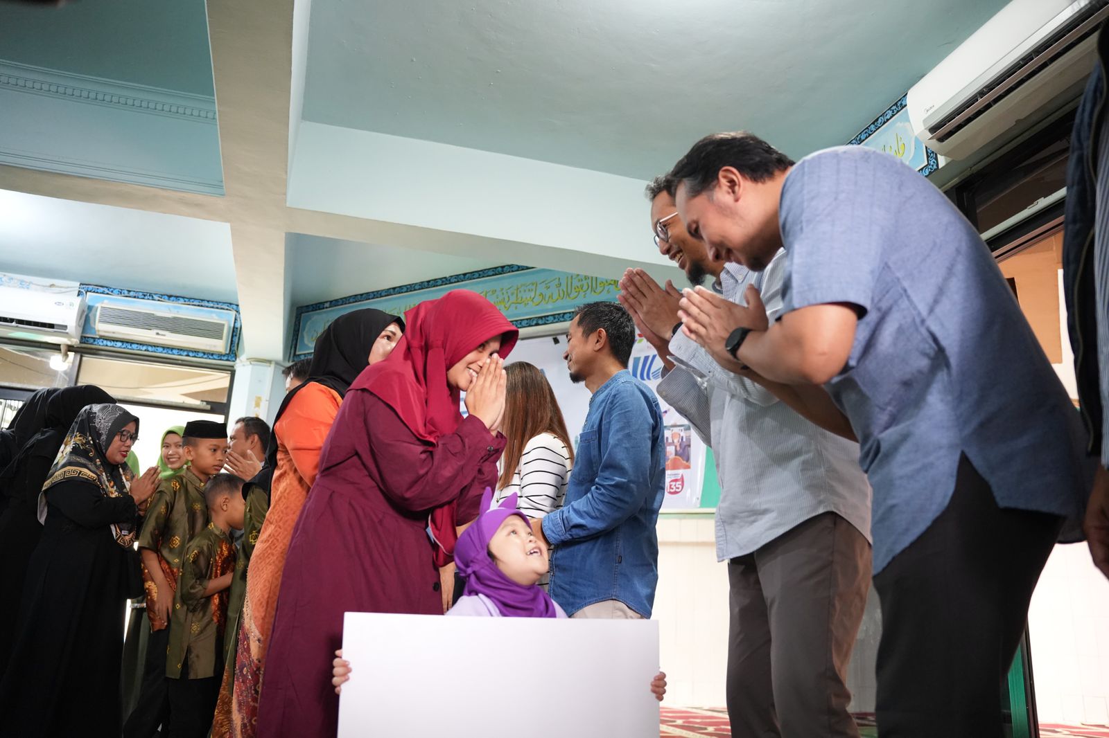 Pertamina Salurkan Santunan ke 360 Anak Yatim, Dhuafa, dan Disabilitas di 5 Provinsi Sumbagsel