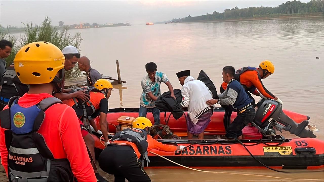 Bocah 7 Tahun Tenggelam di Sungai Batanghari Muaro Jambi Ditemukan Tewas, 10 Meter dari Lokasi Jatuh