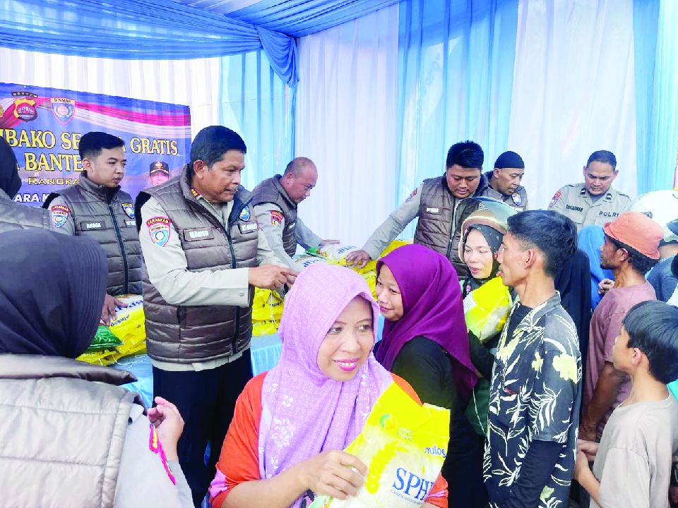 Polisi Banten Bagikan 3.500 Kg Beras hingga Minyak Goreng Gratis di Hari Bhayangkara, Beban Warga Diringankan