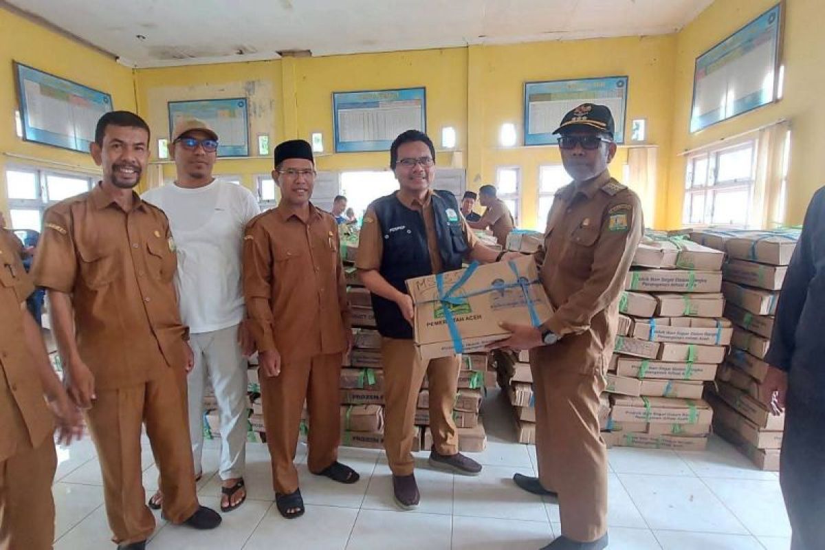 DKP Aceh Salurkan 11,1 Ton Ikan Beku untuk Cegah Stunting di Peukan Bada, Aceh Besar