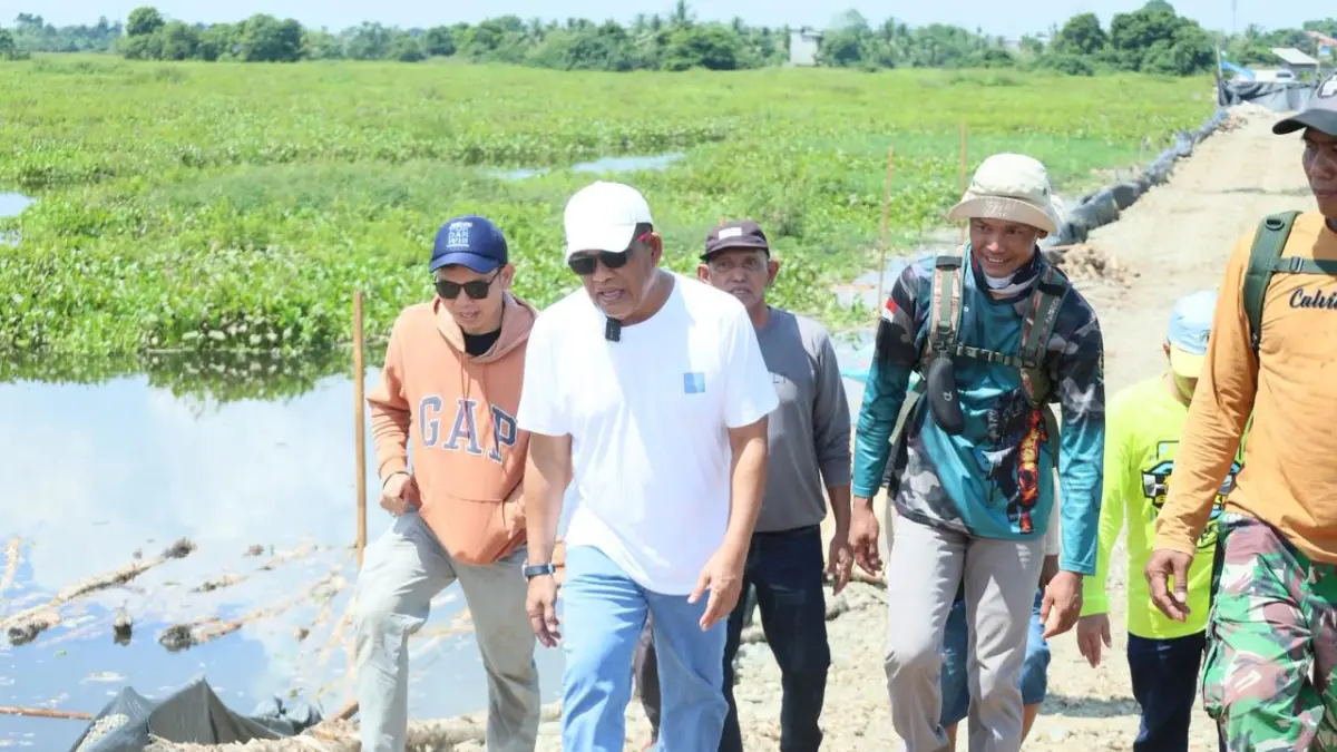 Bupati HSU Sahrujani Manfaatkan Hari Libur Tinjau Pembangunan Jalan di Tiga Kecamatan, Pastikan Proyek Tepat Sasaran