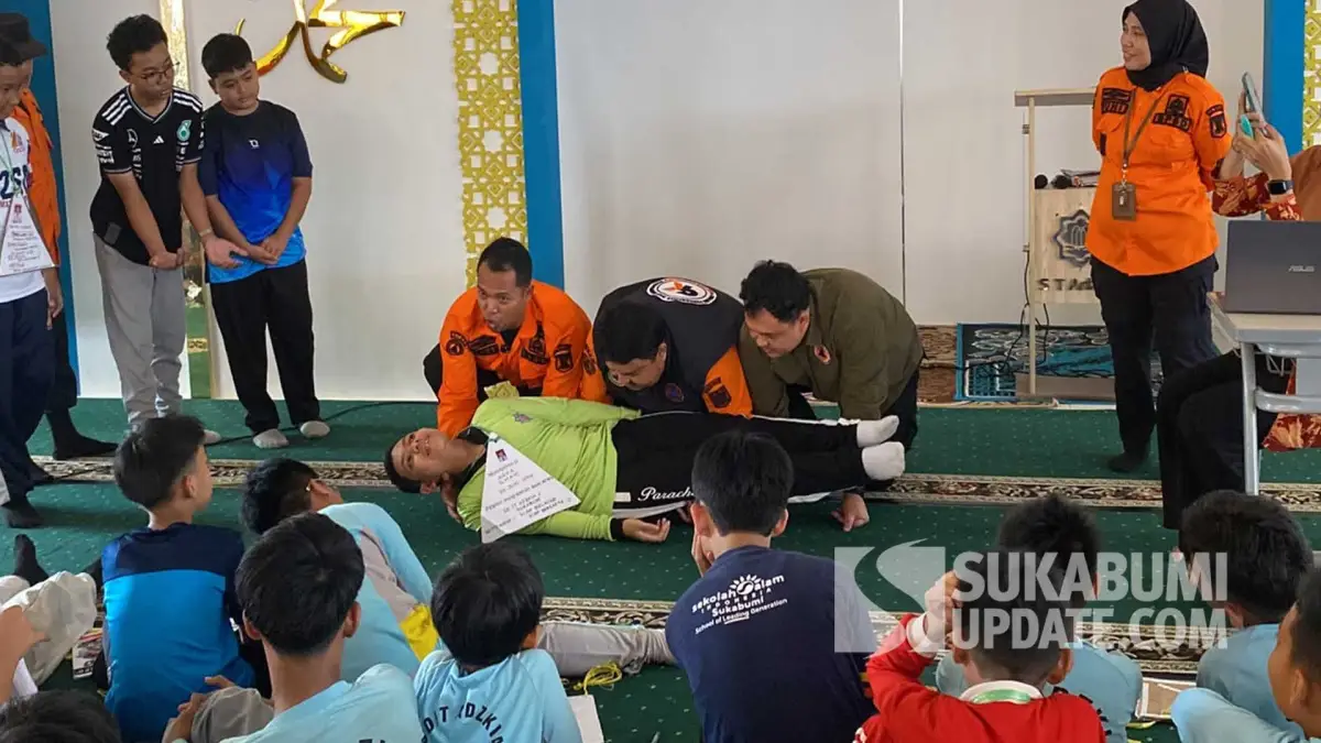 BPBD Sukabumi Bekali 315 Pelajar SMP IT Adzkia 1 Cisaat Simulasi Mitigasi Bencana di MPLS