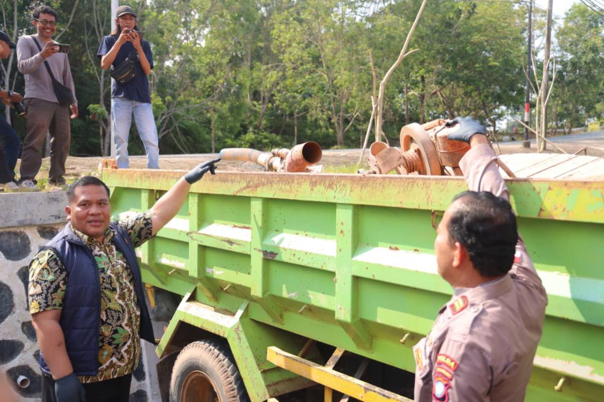 Direskrimsus Polda Kepri Amankan 3 Pelaku Tambang Pasir Ilegal di Nongsa Batam, Truk hingga Mesin Diesel Disita