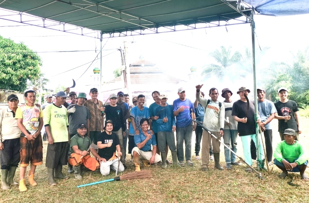 Jelang Idul Adha 2026, Warga Kampung Sukosari Palembang Gotong Royong Bersihkan Masjid dan Saluran Air