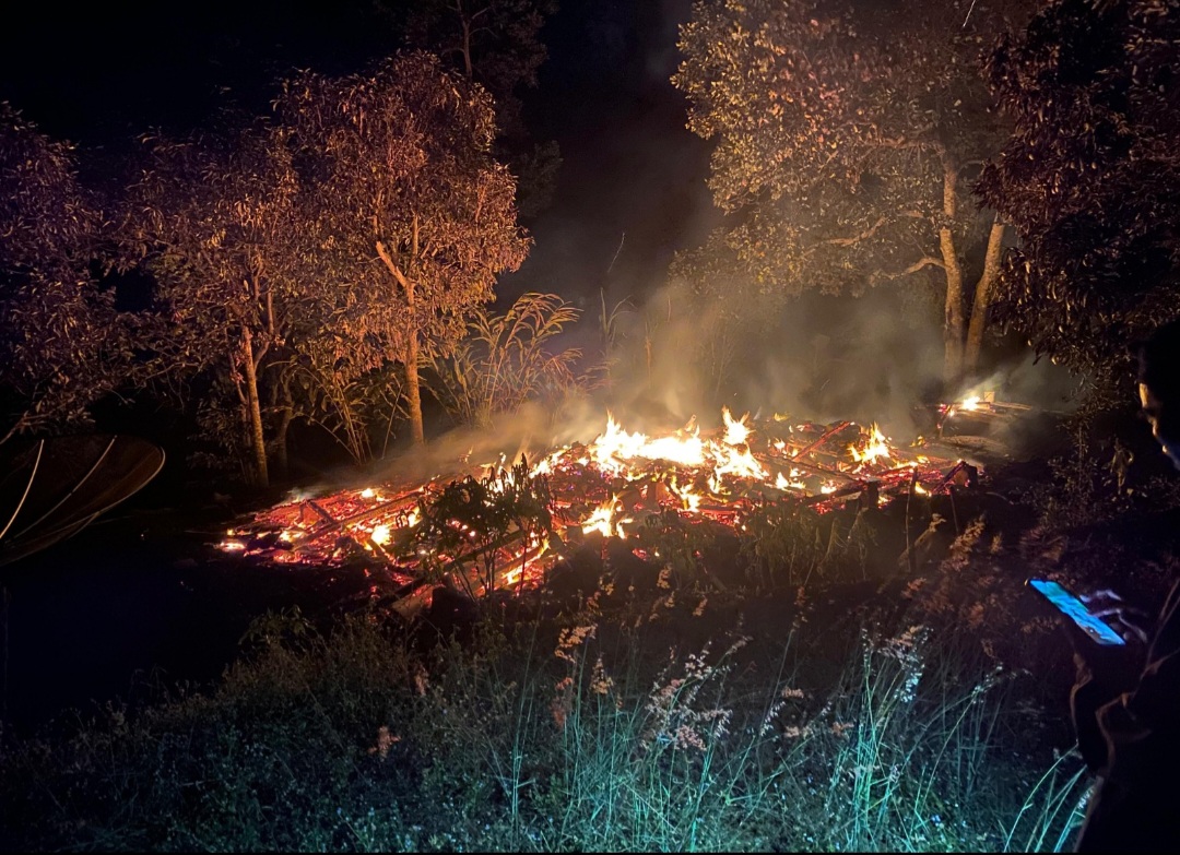 Rumah Panggung di Bungbulang Garut Ludes Terbakar, Dua Sepeda Motor Ikut Hangus