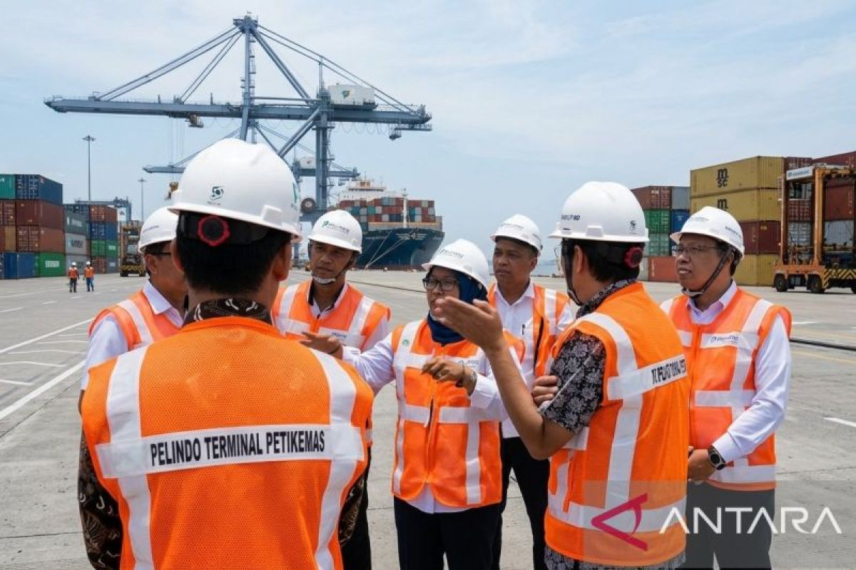 Disnakertrans Maluku Awasi K3 di Pelindo Terminal Petikemas Ambon, Fokus Pekerja Alat Berat