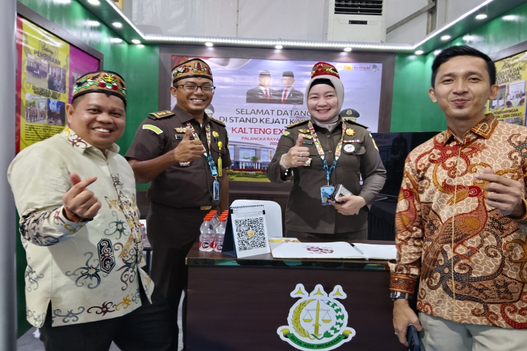 Dinas Kehutanan Kalteng Bagikan Bibit Pohon Gratis di HUT ke-69, Edukasi Warga soal Hutan Kota hingga Cegah Karhutla