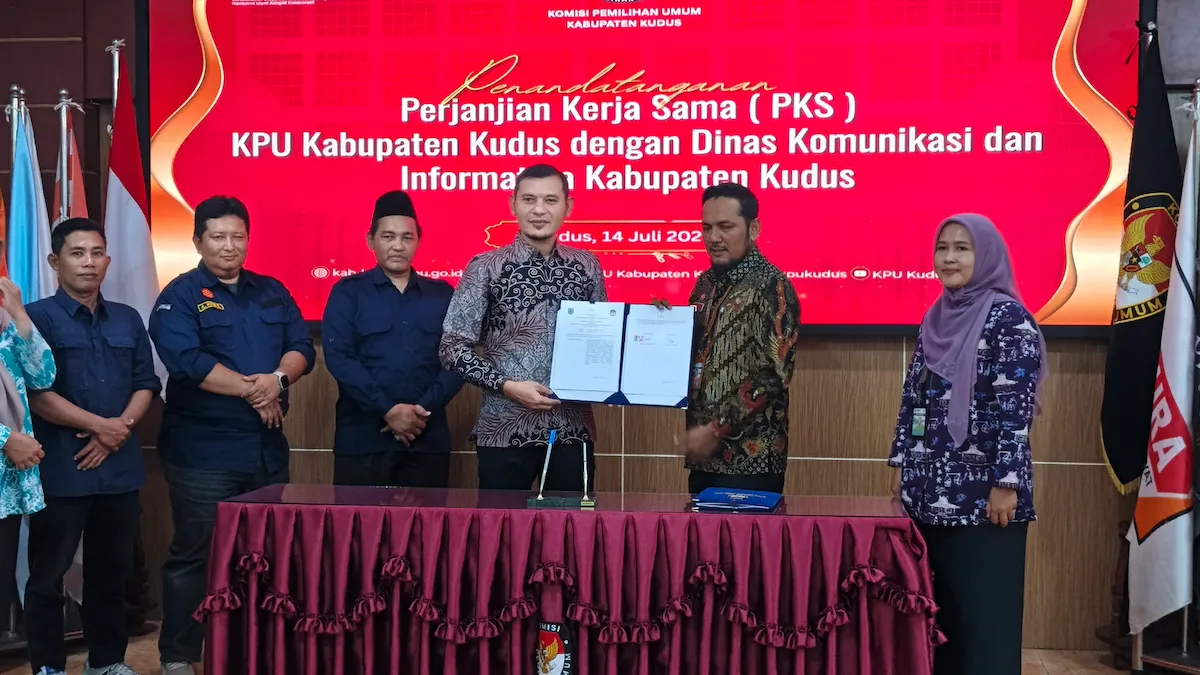 KPU dan Diskominfo Kudus Teken Kerja Sama Edukasi Pemilih, Siaran Kepemiluan Bakal Masuk Radio hingga Podcast