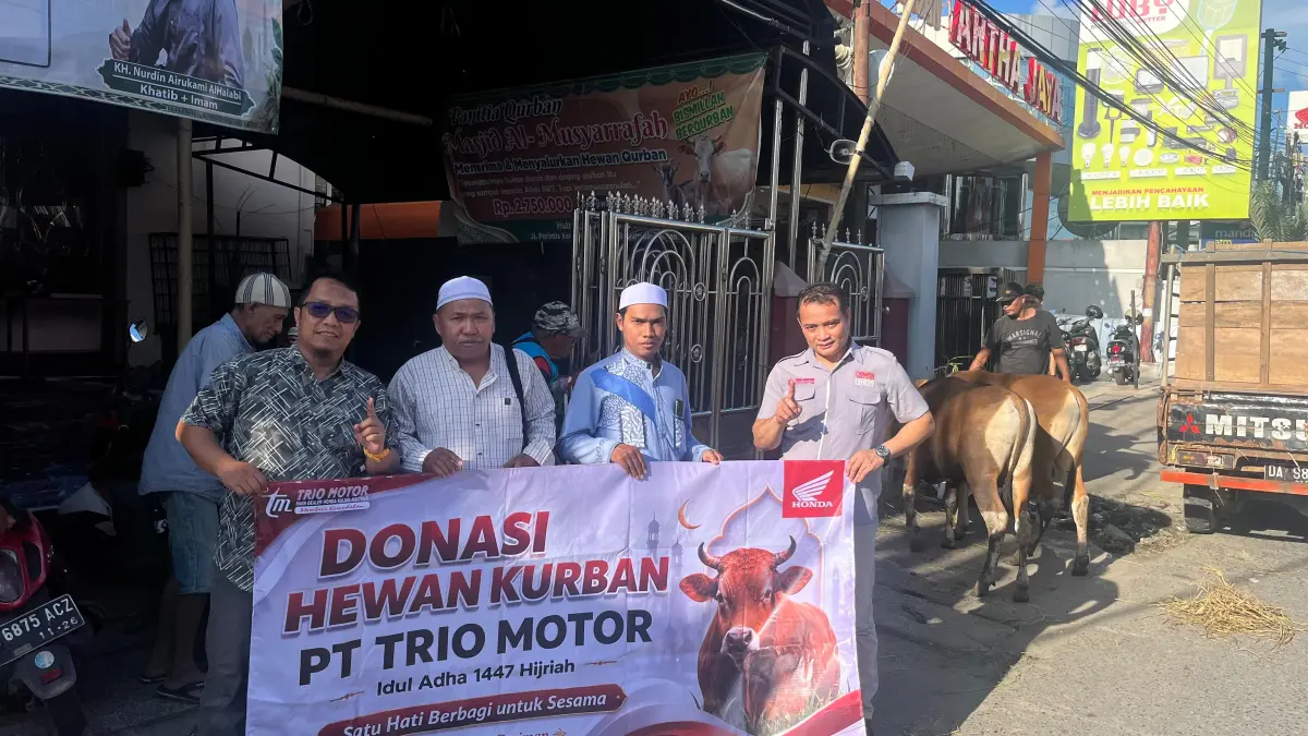 PT Trio Motor Honda Banjarmasin Salurkan Sapi Kurban untuk Warga Sekitar Masjid Al Musyarrafah di Idul Adha 1447 H
