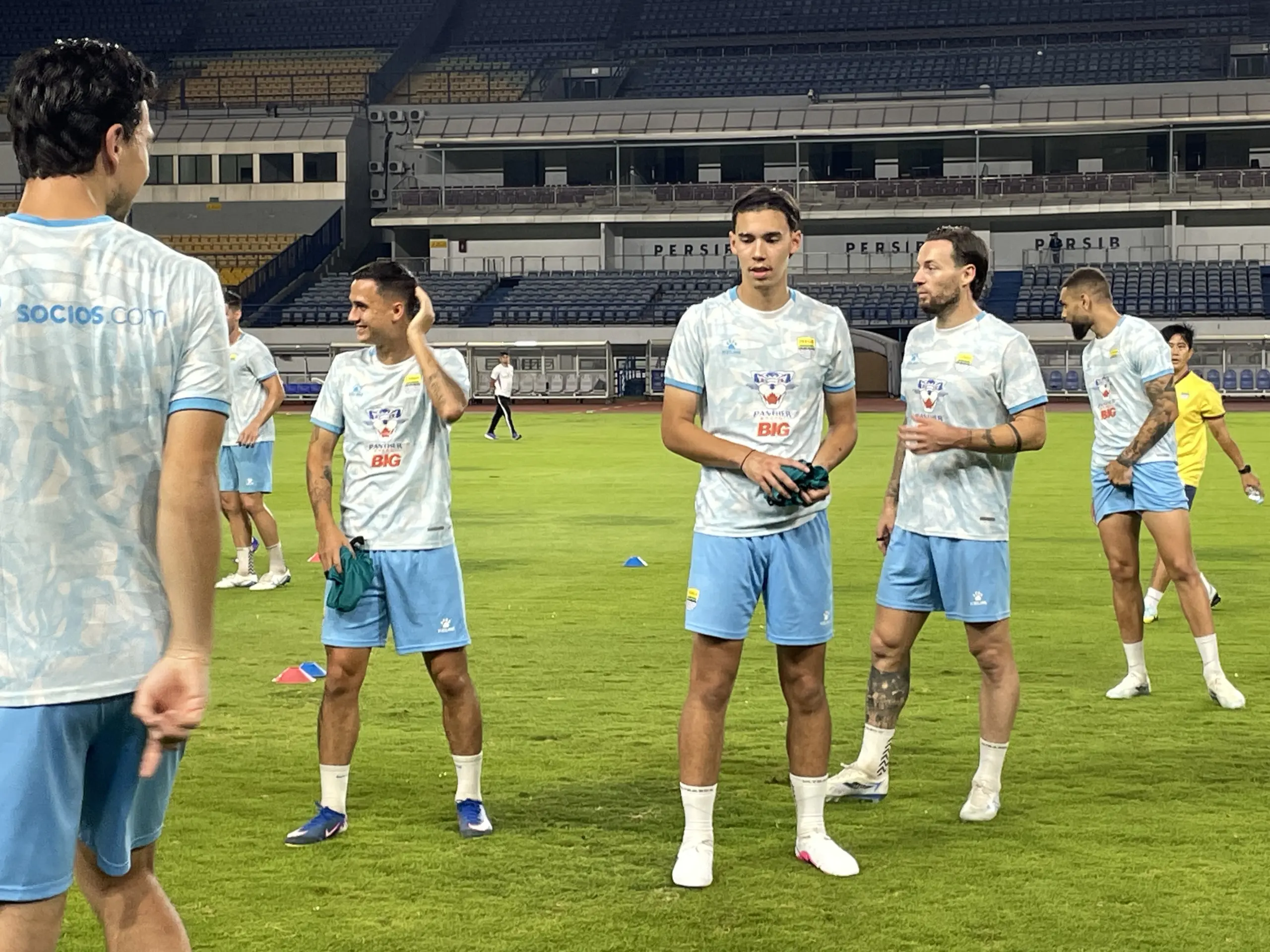 Persib Bandung Kunci Tiket Semifinal Piala Presiden 2026, Mariano Peralta Jalani Latihan Perdana di GBLA