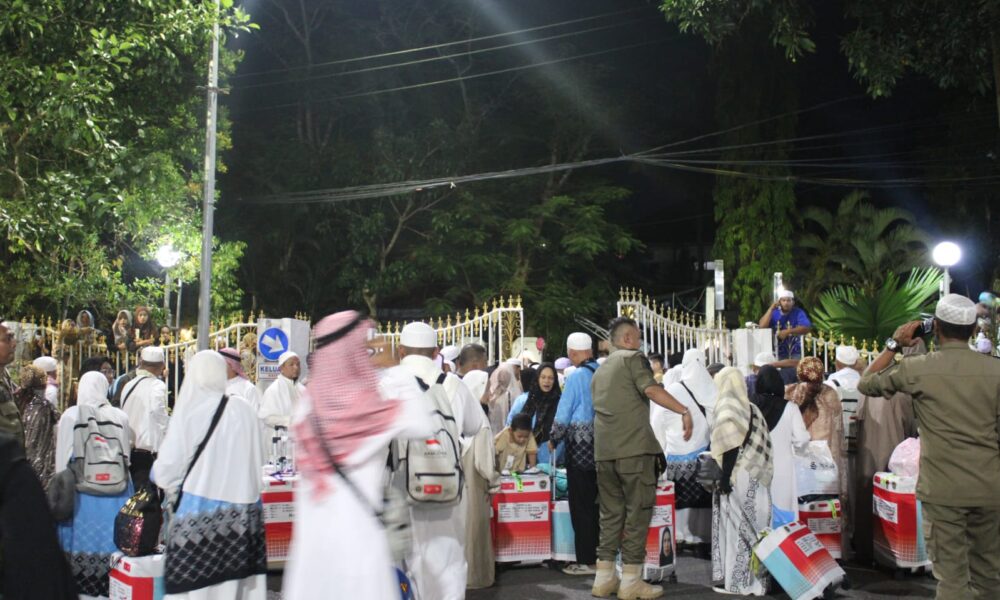 358 Jemaah Haji Kloter BDJ 02 Asal Kabupaten Banjar Tiba di Martapura, Dua Orang Tertunda Berangkat karena Kesehatan