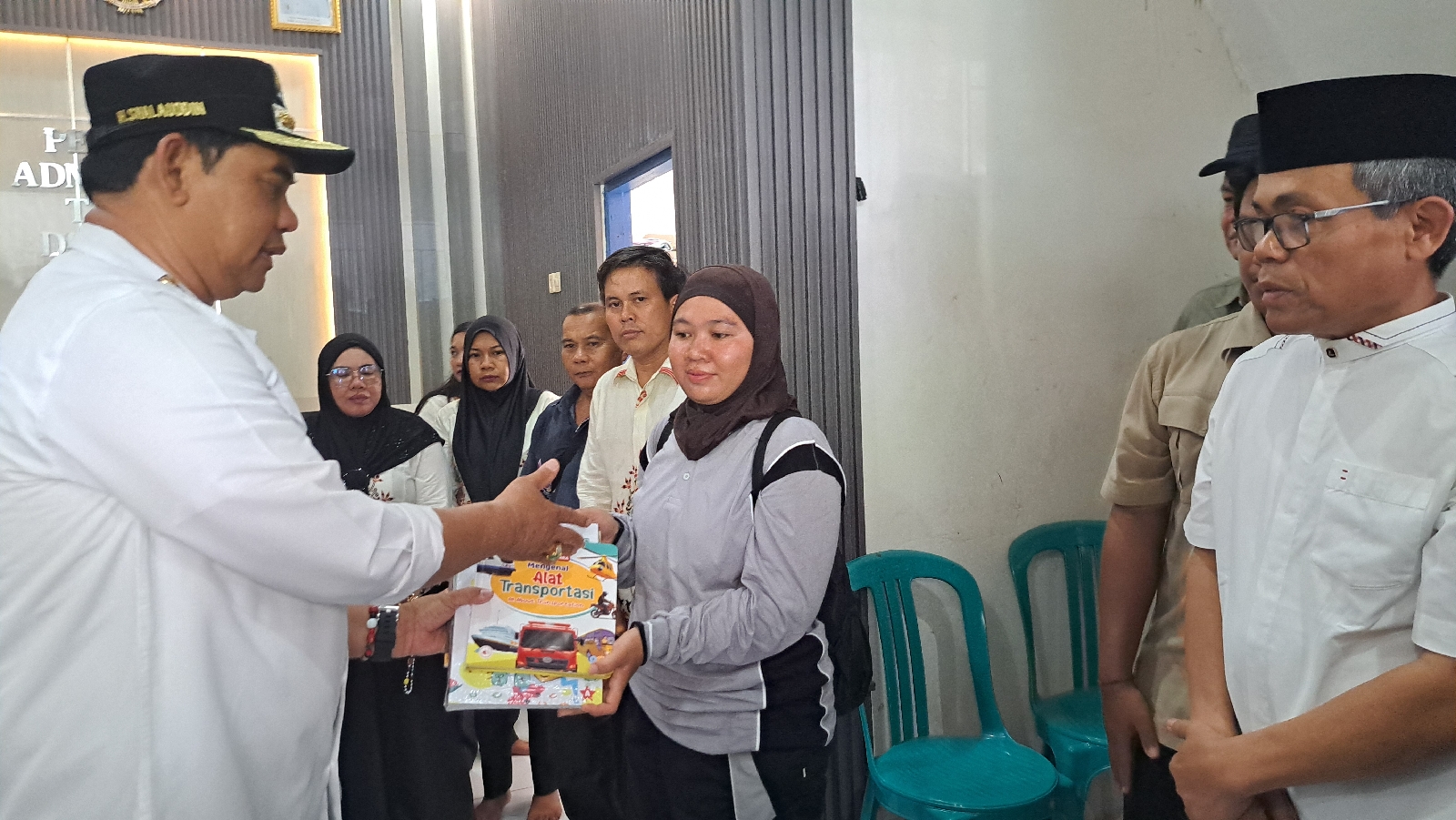 Pemkab Barito Utara Bagikan Buku Edukasi Transportasi Interaktif ke Sembilan Kecamatan, Anggaran Capai Rp 1 Miliar