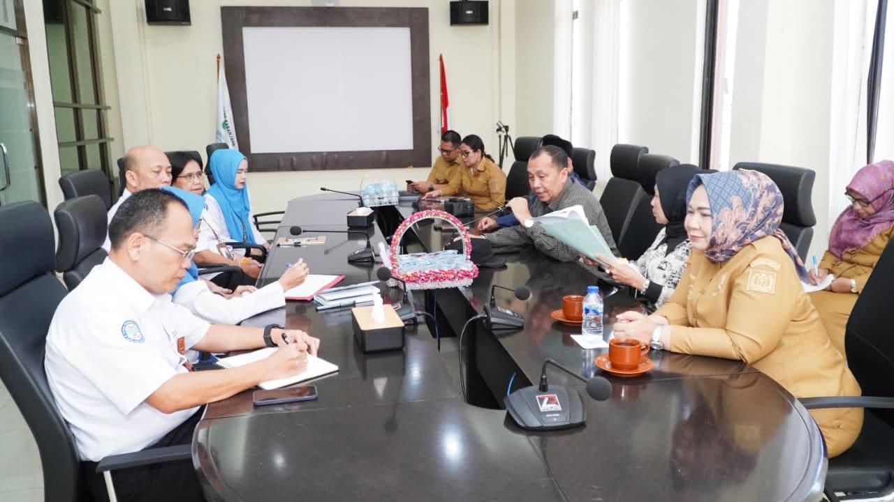 Wakil Bupati Langkat Tiorita Surbakti Pelajari Strategi UHC ke BPJS Kesehatan Kabanjahe, Kejar Target 98 Persen Kepesertaan