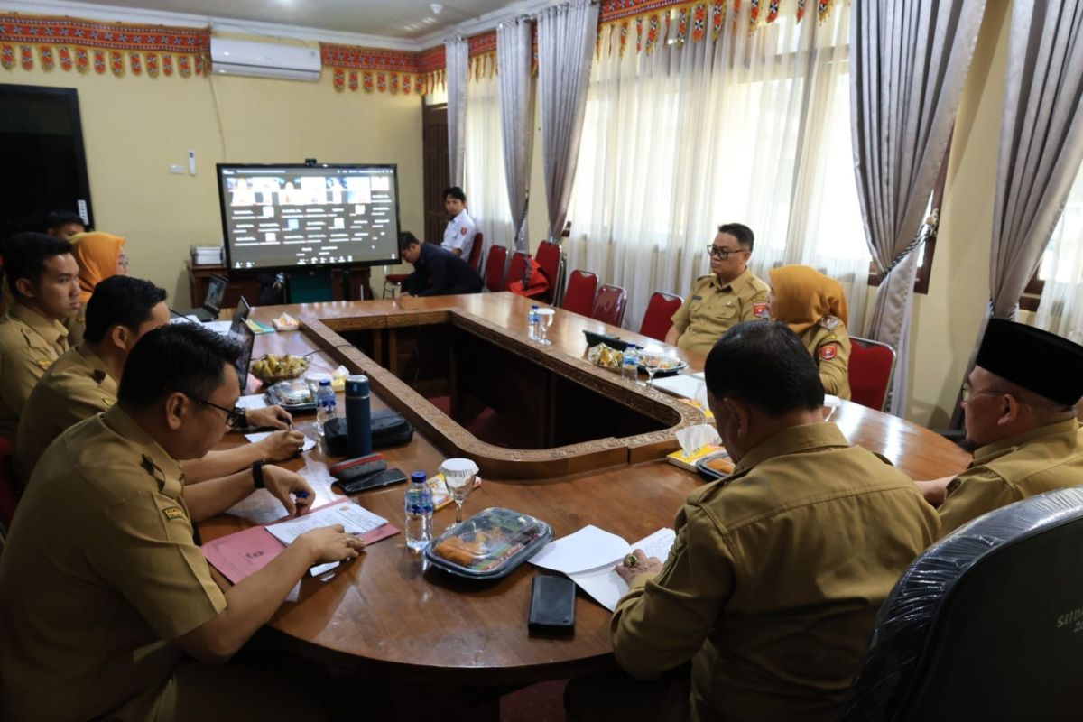 Wabup Lampung Barat Tekankan Tata Kelola Pendidikan Berbasis Data Lewat Bimtek Kepala Sekolah dan Operator