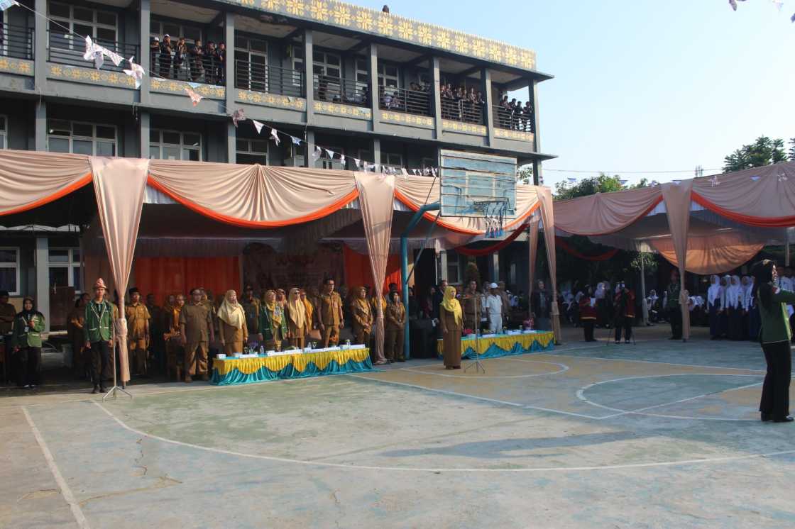 SMAN 7 Palembang Sambut 320 Siswa Baru dengan Ikat Kepala Bali, MPLS 2026 Usung Tema Kebhinekaan
