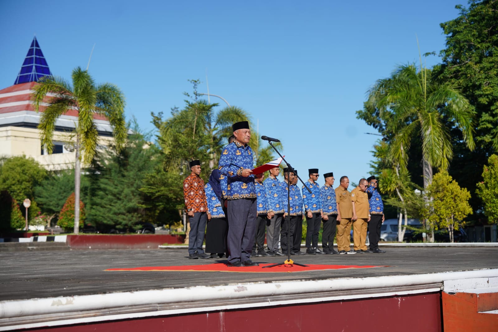 Wagub Malut Sarbin Sehe Ajak Keluarga di Maluku Utara Perkuat Tiga Pilar Sambut Bonus Demografi Indonesia Emas 2045