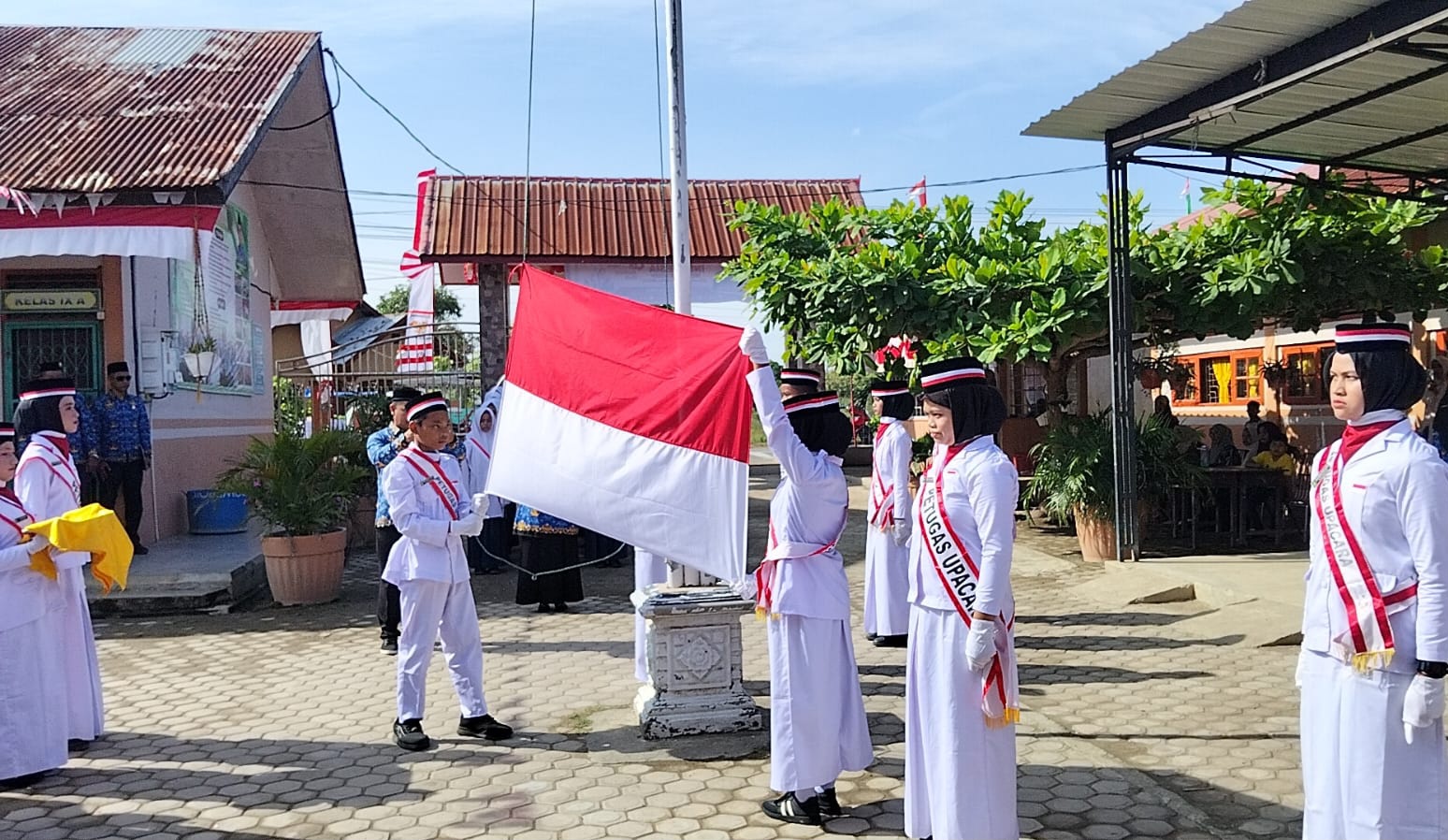 HUT Ke-81 RI di MTsN 4 Aceh Utara: 40 Siswa Raih Penghargaan, Momen Terakhir Kepala Madrasah Sebelum Pensiun