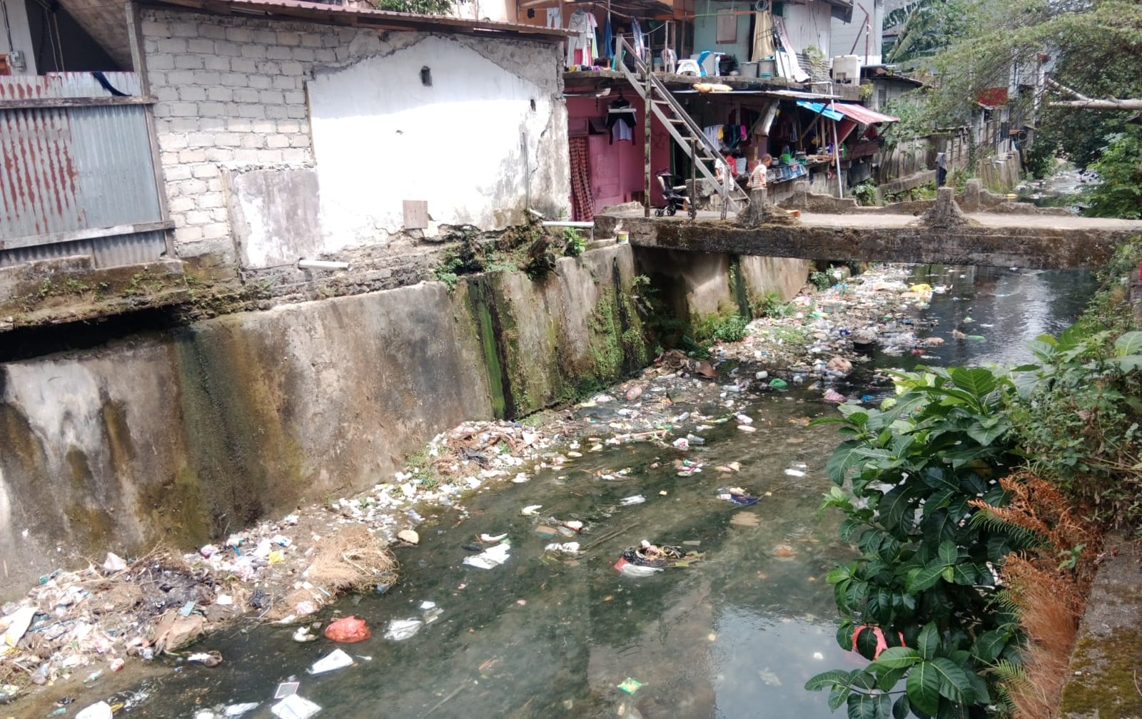 Tumpukan Sampah di Kali Honipopu Ambon Bikin Warga Cemas, Aliran Air Dikhawatirkan Tersumbat saat Hujan Deras