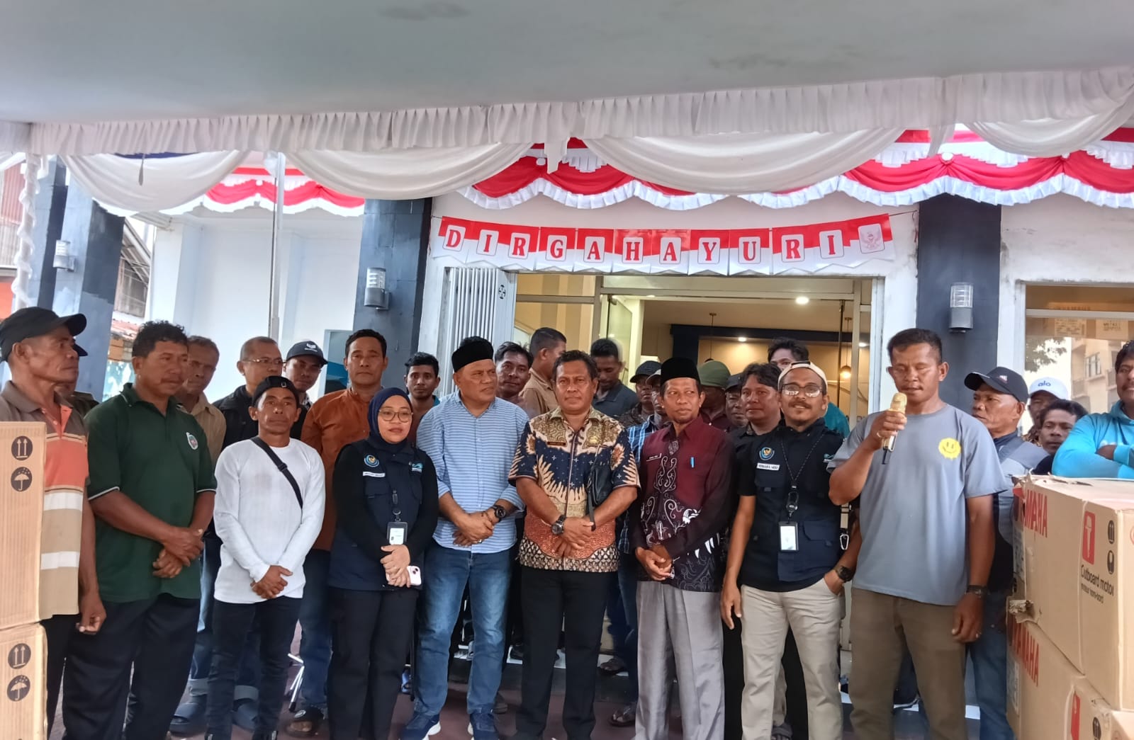 DKP Maluku Utara Salurkan 23 Unit Mesin Kapal untuk Nelayan Taliabu, Total 56 Unit Tersebar di 4 Daerah