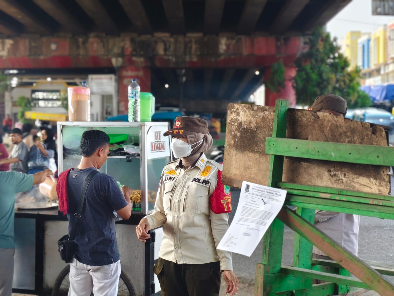 Penertiban Kawasan Cikampek: 56 Bangunan di Atas Aset Pemda dan PT KAI Terima Surat Peringatan II