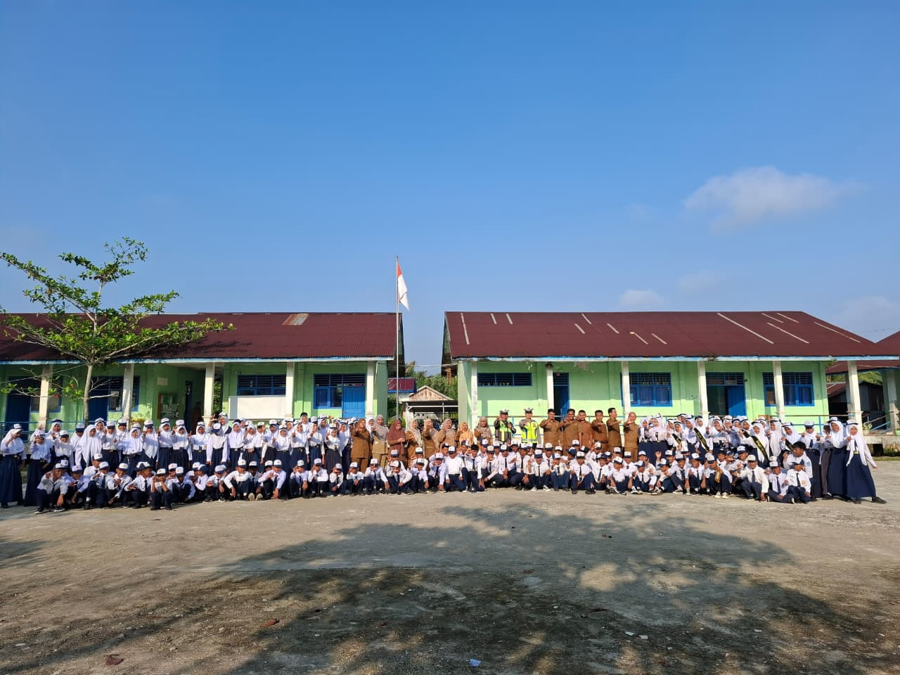 Satlantas Tanjab Barat Masuk Sekolah, Tanamkan Disiplin Berlalu Lintas dan Jauhkan Pelajar dari Balap Liar
