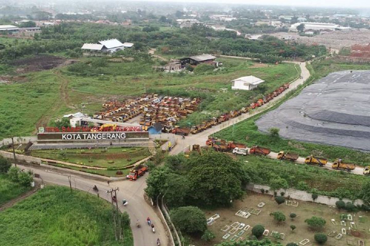 Antisipasi Kebakaran di Musim Panas, DLH Kota Tangerang Siagakan Mobil Tangki di TPA Rawa Kucing