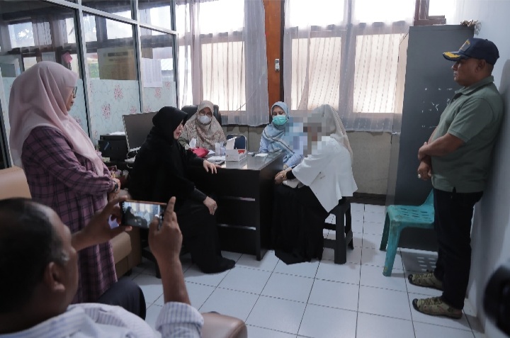 Sempat Mangkir Pemeriksaan, YS dan ND Menyerahkan Diri ke Satpol PP/WH Banda Aceh, Kini Ditahan
