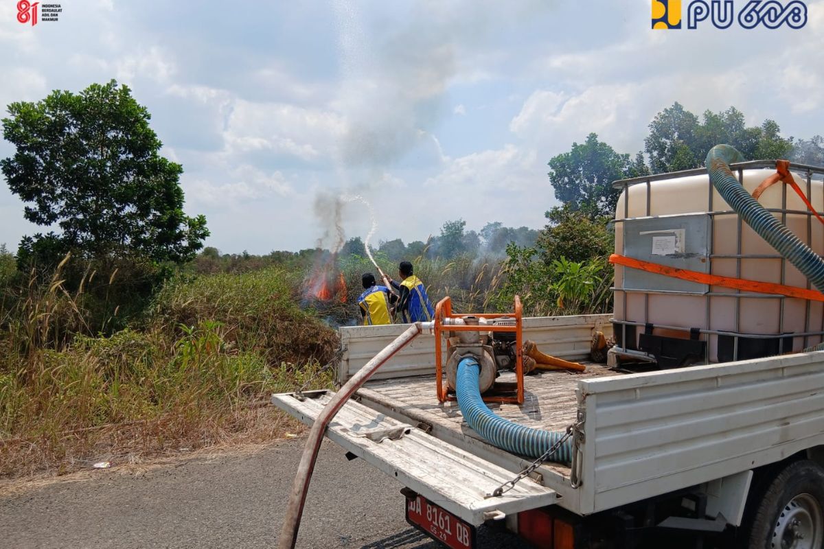 Dampak El Nino dan Kemarau Ekstrem, Kementerian PU Terjunkan Bantuan ke 137 Titik Karhutla