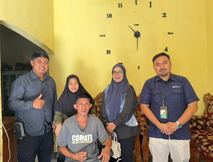 BPJS Ketenagakerjaan Palembang Jemput Bola Cairkan JHT Rp 58,8 Juta ke Rumah Peserta Stroke di Palembang