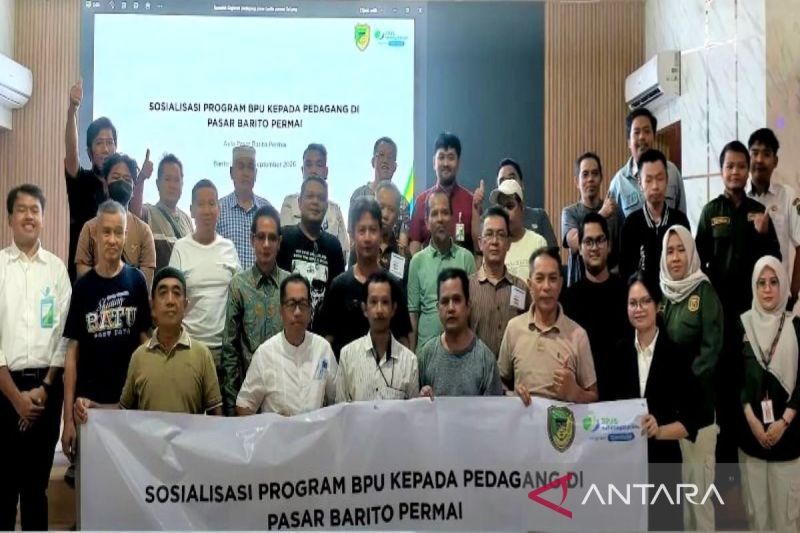 Disdagrin Barito Utara Sosialisasi BPJS Ketenagakerjaan ke Pedagang Pasar Barito Permai Muara Teweh