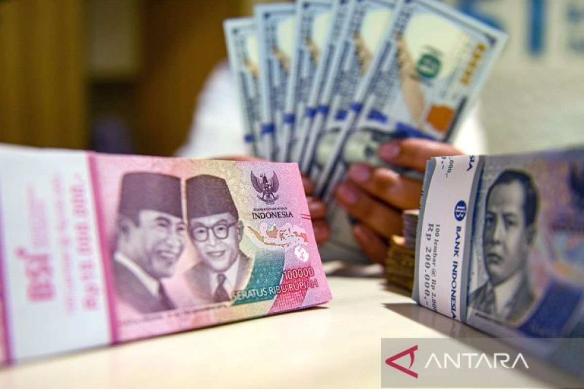 Rupiah Menguat 54 Poin ke Rp18.134 per Dolar AS, Konflik Timur Tengah Mereda Sementara