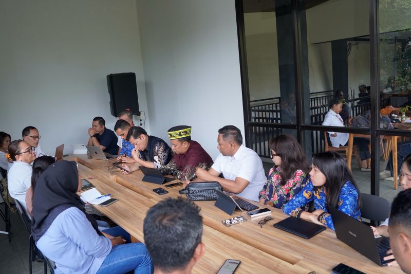Kemenpar Serap Aspirasi Pelaku Wisata Live on Board di Labuan Bajo, Bahas Pajak hingga Kuota Komodo