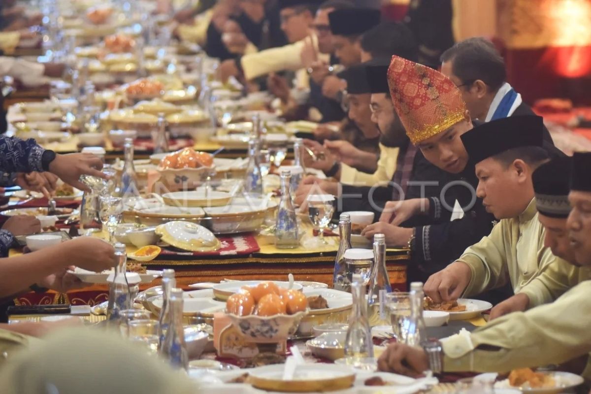 Pemkot Padang Gelar Makan Bajamba Modern demi Dukungan Menuju Kota Gastronomi UNESCO