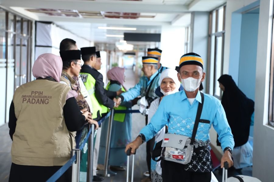 5.357 Jemaah Haji Sumbar Sudah Pulang, 7 Masih Dirawat di Arab Saudi dan 10 Wafat di Tanah Suci