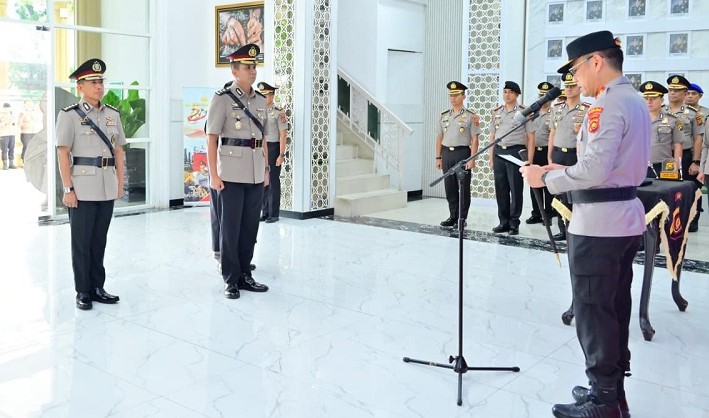 Kapolda Jambi Pimpin Sertijab Karumkit RS Bhayangkara, AKBP dr. Daniel H. Simbolon Resmi Gantikan Kombes Syahrul Gani