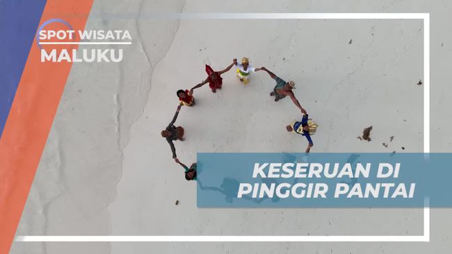 Warga dan Artis Bernyanyi hingga Menari Formasi Unik di Pinggir Pantai Ngurbloat, Maluku
