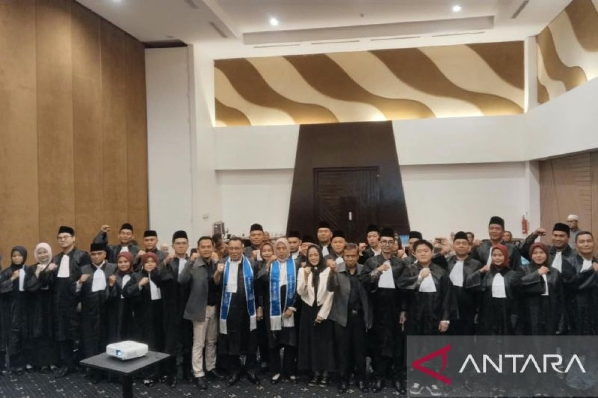 28 Advokat Baru DPC PERADI Pangkalpinang Resmi Diangkat, 8 di Antaranya Perempuan