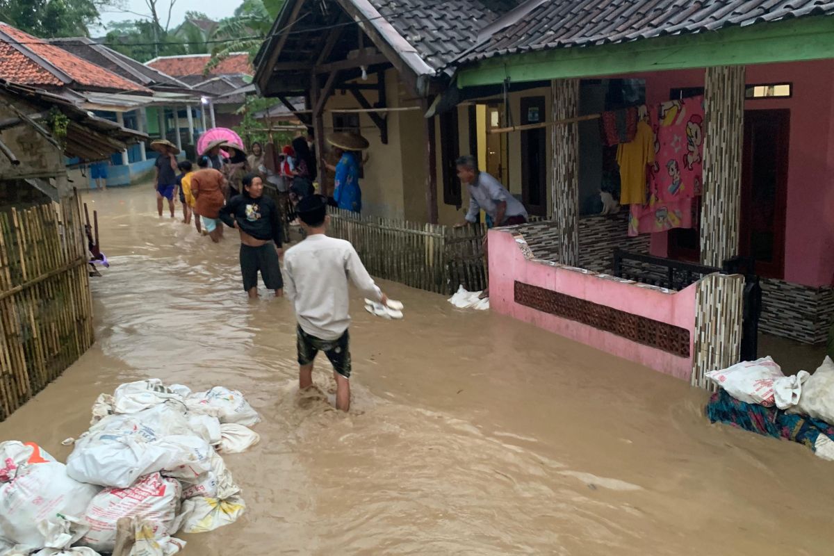 Banjir dan Longsor Landa 5 Kecamatan di Lebak, 37 Rumah Terdampak dan Puluhan Hektare Sawah Terendam