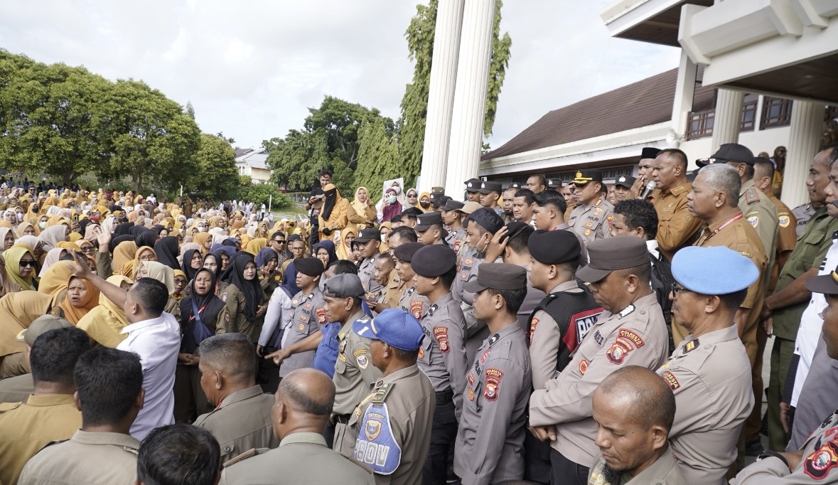 Wali Kota Tidore Ancam Mundur Jika Ribuan PPPK Dirumahkan, Defisit Rp 50 Miliar Jadi Pemicu
