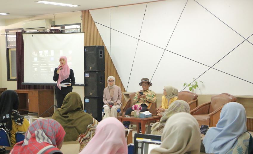 UM Bandung dan DP3AKB Jabar Bekali 300 Lebih UMKM Perempuan Strategi Pemasaran Digital di Kota Bandung