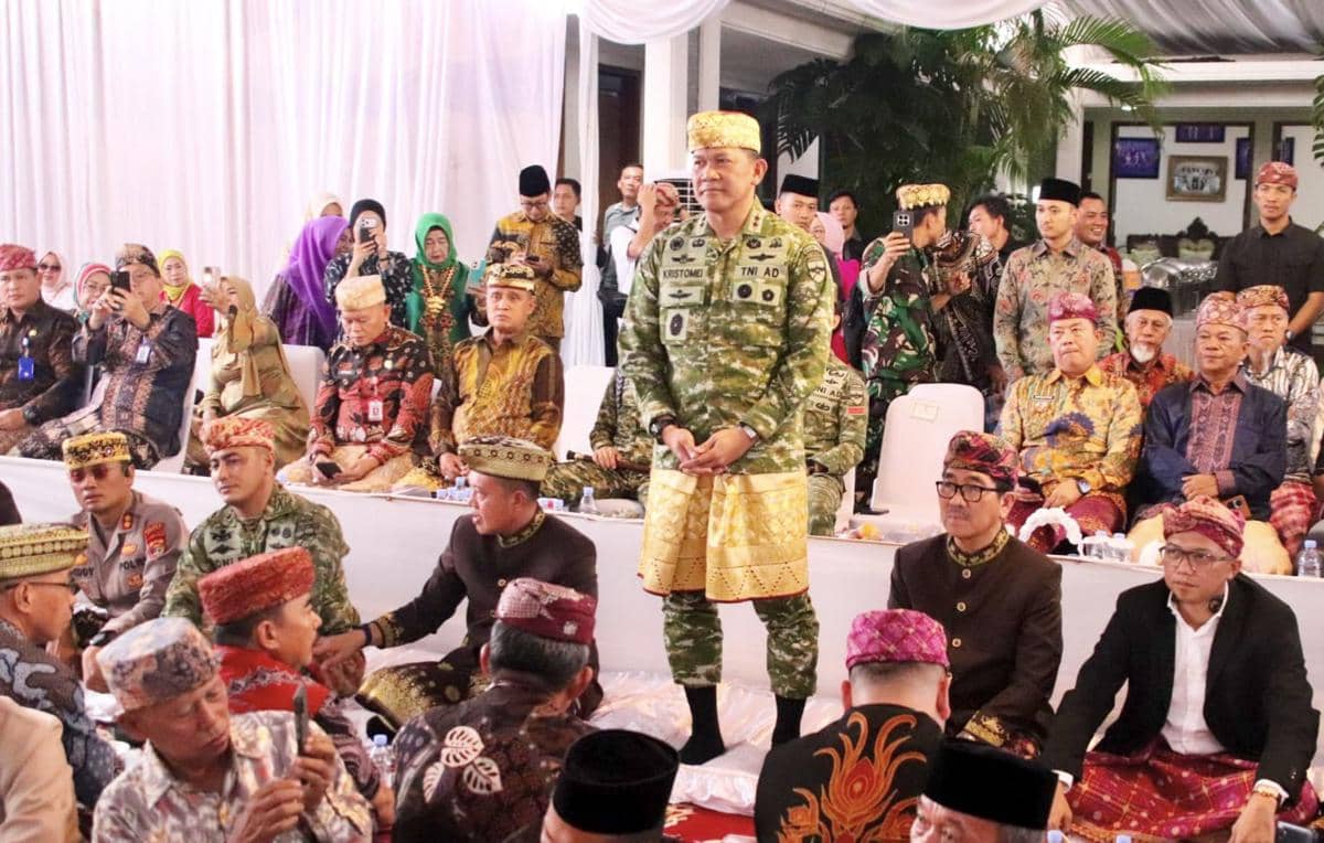 Mayjen TNI Kristomei Sianturi Resmi Sandang Gelar Pangeran Satria Negara, Diakui Keluarga Besar Abung Siwo Migo