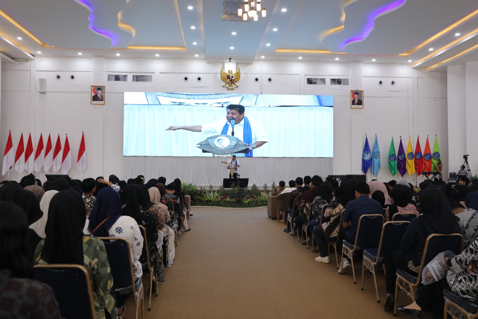 Gubernur Babel Hidayat Arsani Motivasi 435 Calon Alumni UBB: Jangan Takut Gagal, Berani Ciptakan Lapangan Kerja